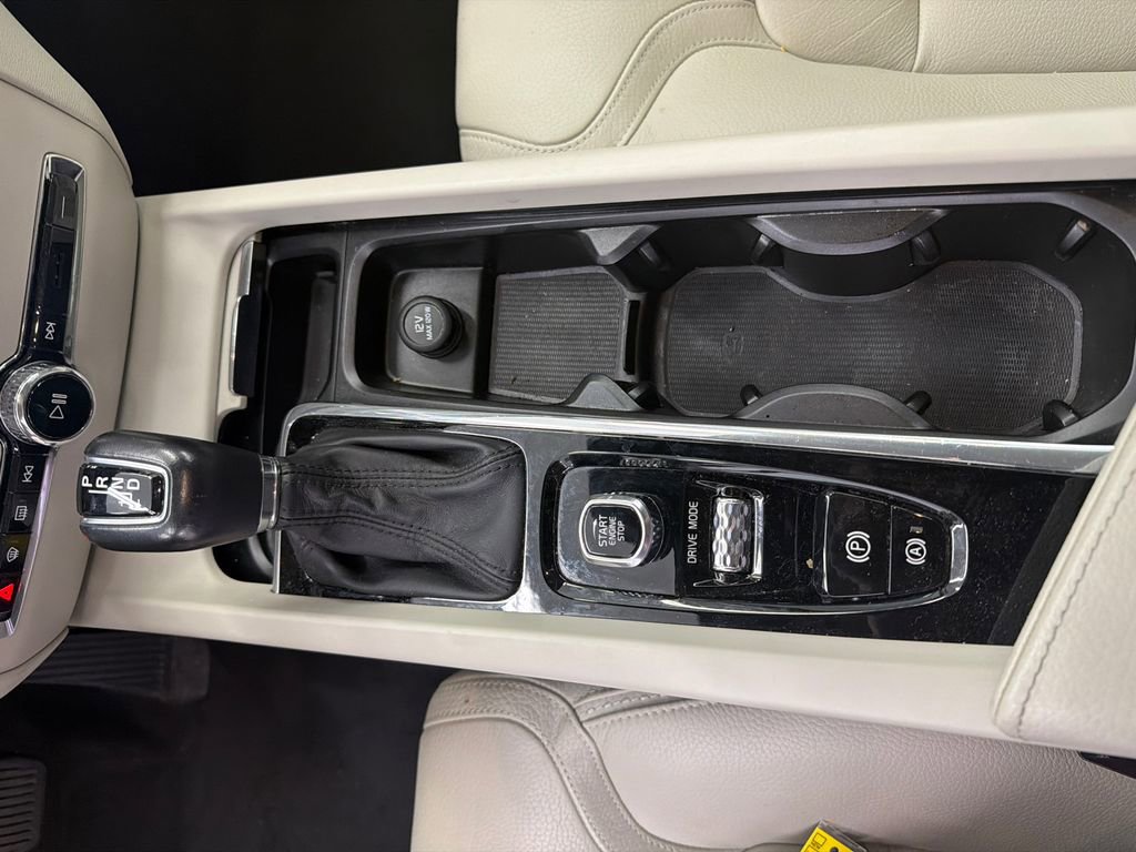 Used 2020 Volvo V60 T5 Cross Country AWD/4WD image 33