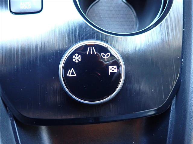 Used 2025 Nissan Rogue SV AWD/4WD image 18