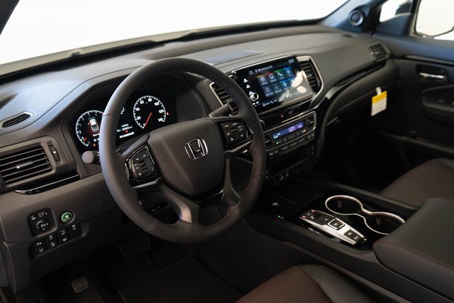 New 2026 Honda Ridgeline Black Edition image 3