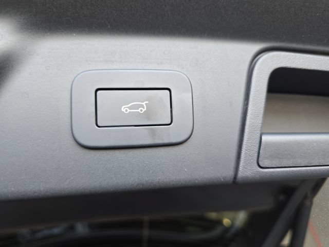 Certified 2026 Land Rover Range Rover Velar S AWD/4WD image 16