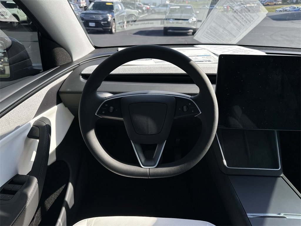 Used 2026 Tesla Model Y Long Range image 14
