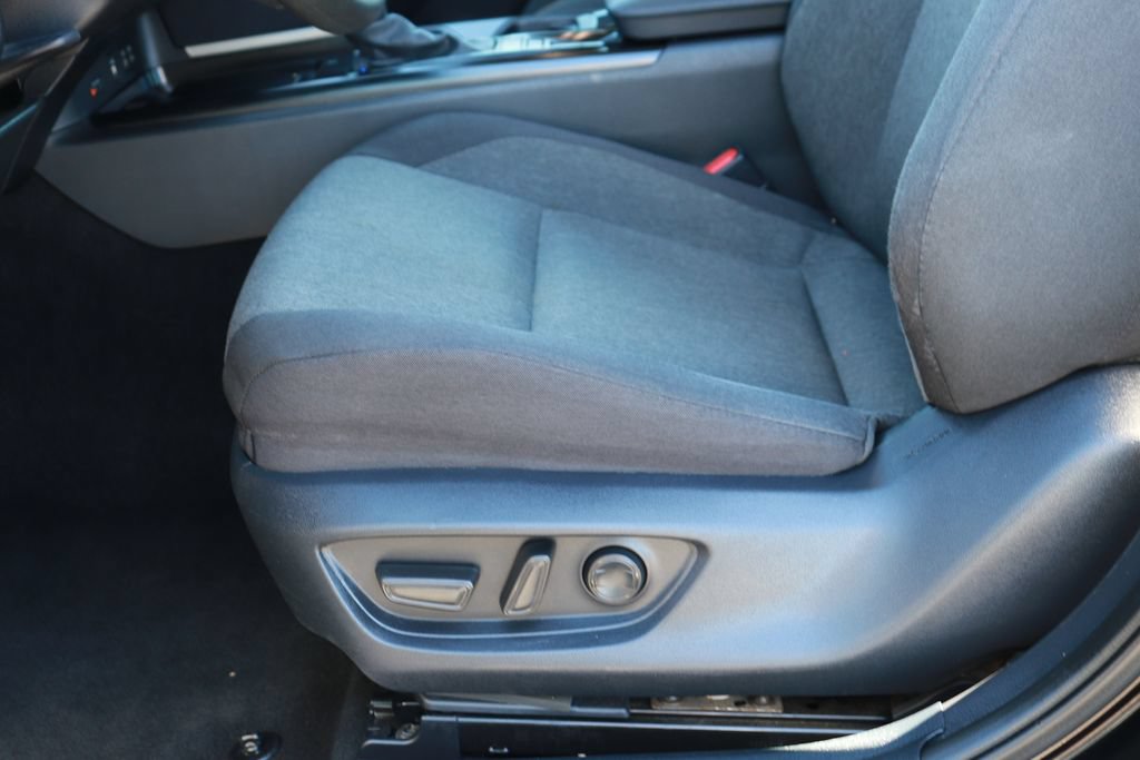 Used 2025 Toyota Camry LE w/ Convenience Package FWD image 11