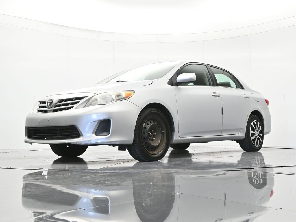 Used 2013 Toyota Corolla LE FWD image 34