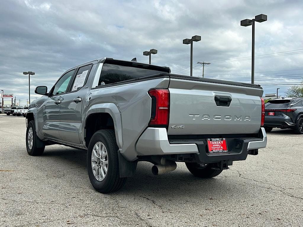 Certified 2024 Toyota Tacoma SR5 AWD/4WD image 3