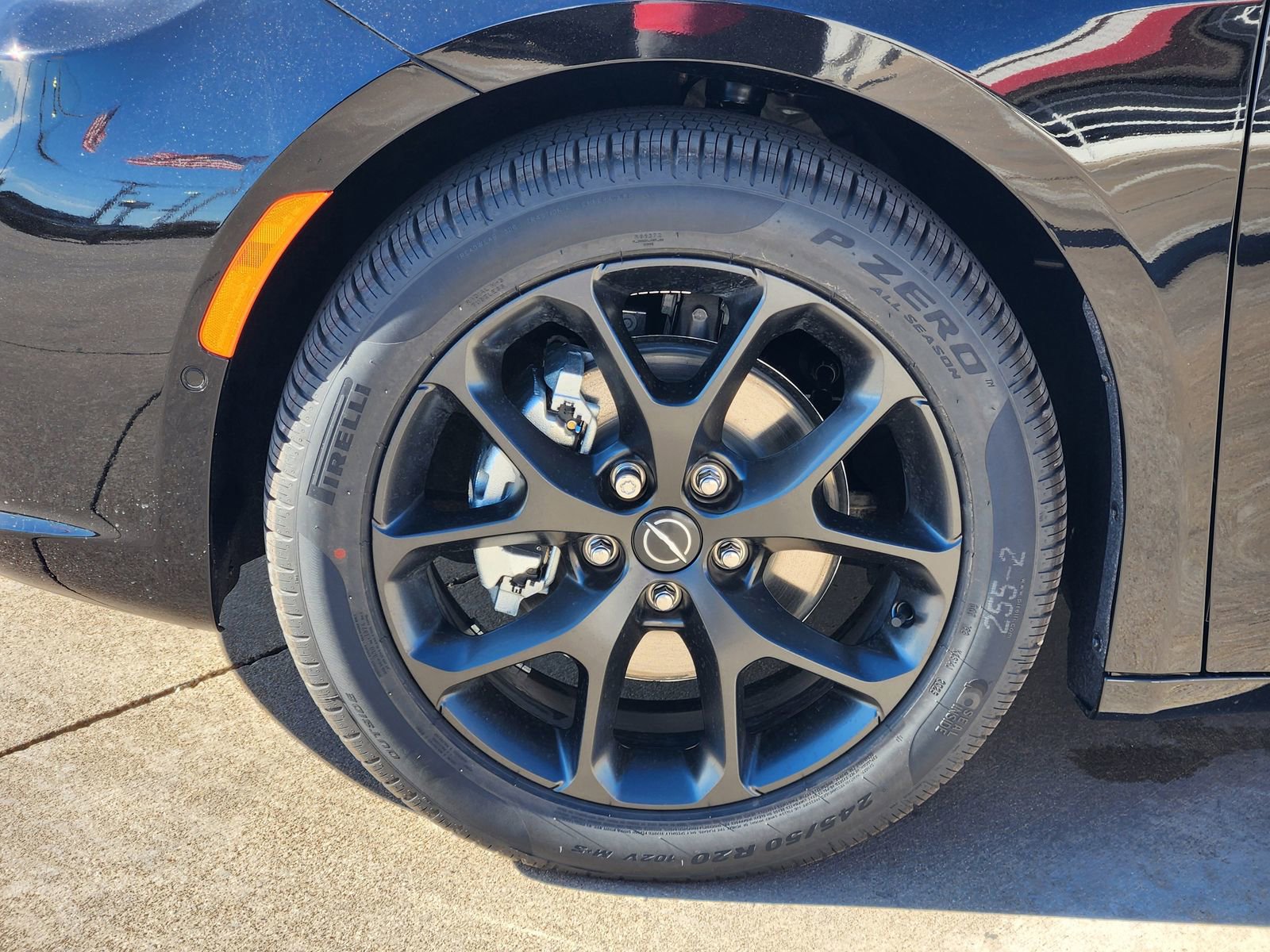 New 2026 Chrysler Pacifica Limited image 11