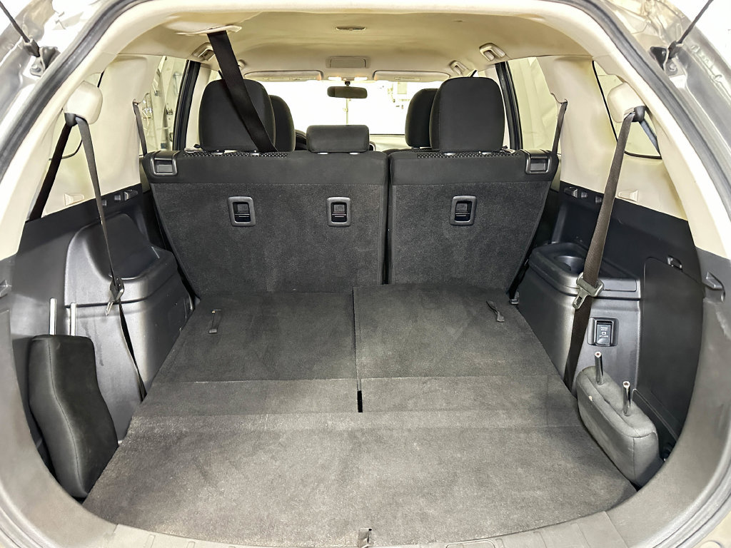 Used 2018 Mitsubishi Outlander AWD image 19
