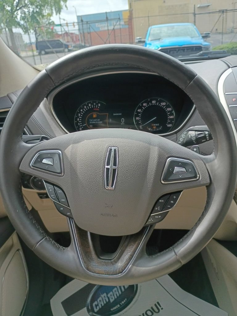 Used 2018 Lincoln MKX Reserve AWD/4WD image 9