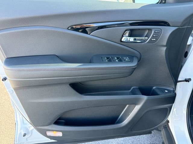 Certified 2026 Honda Ridgeline Black Edition image 14