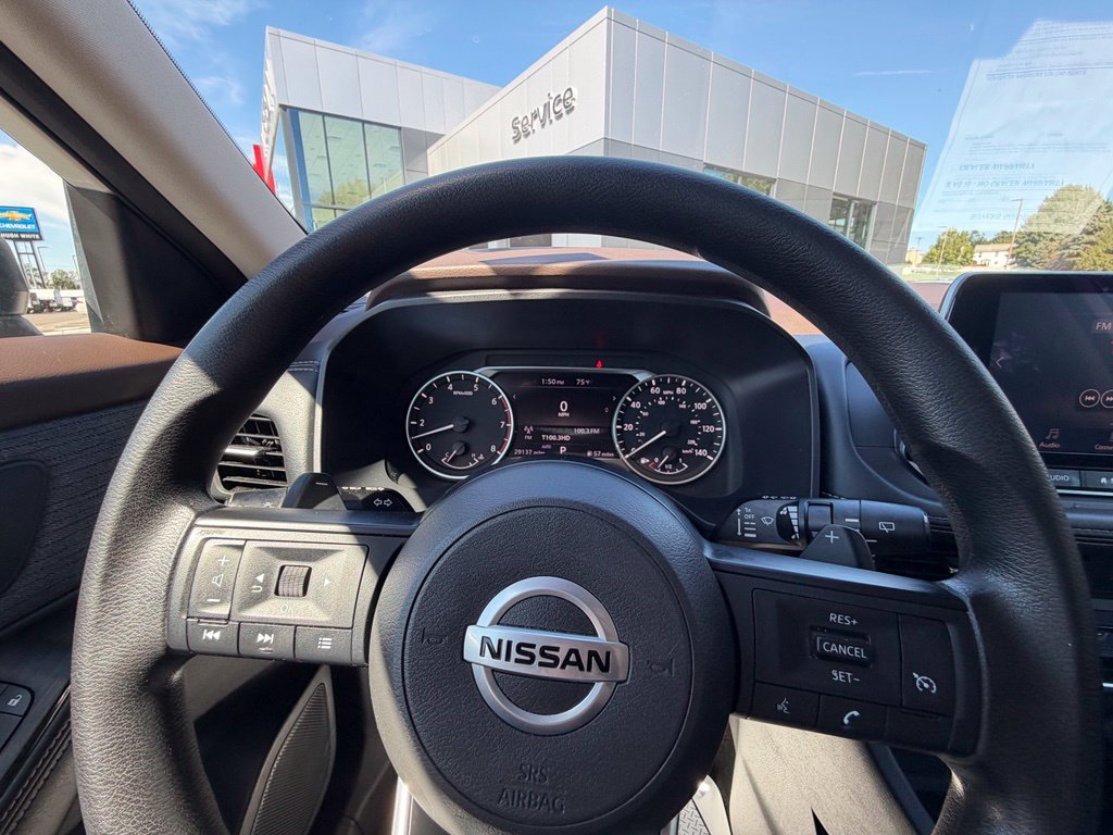 Used 2021 Nissan Rogue S AWD/4WD image 10