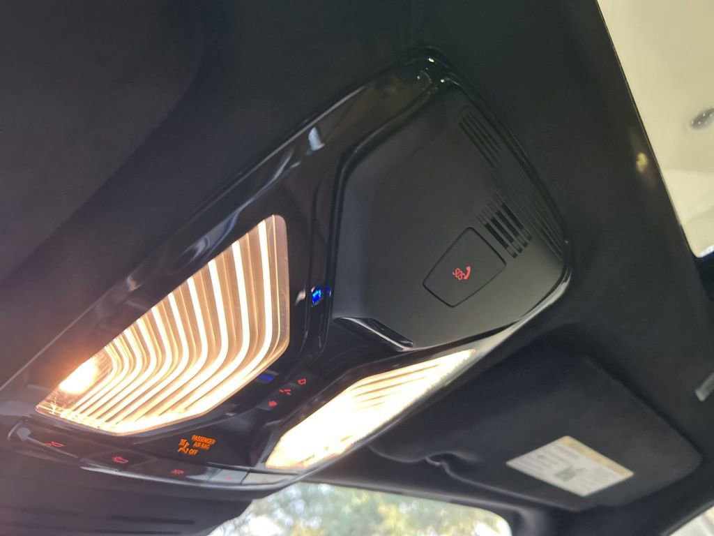 Used 2023 BMW X7 M60i w/ Executive Package image 59