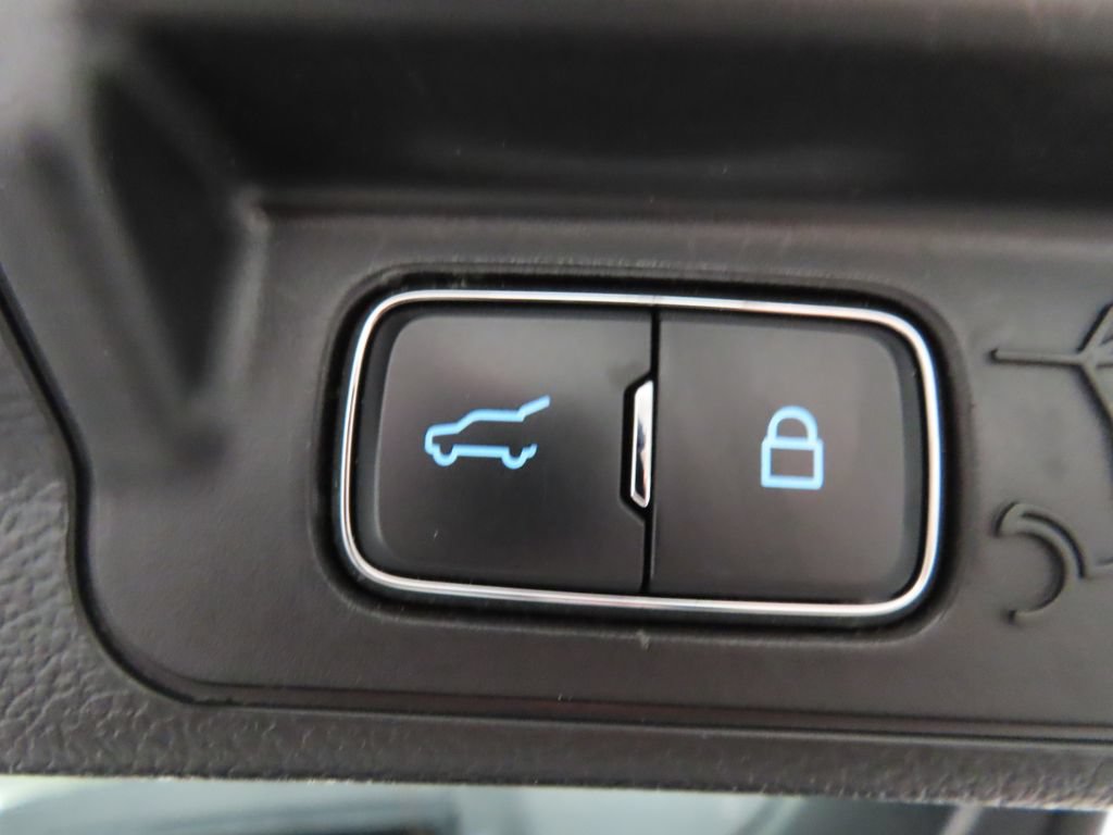 Used 2024 Ford Explorer XLT w/ XLT Sport Appearance Package AWD/4WD image 32