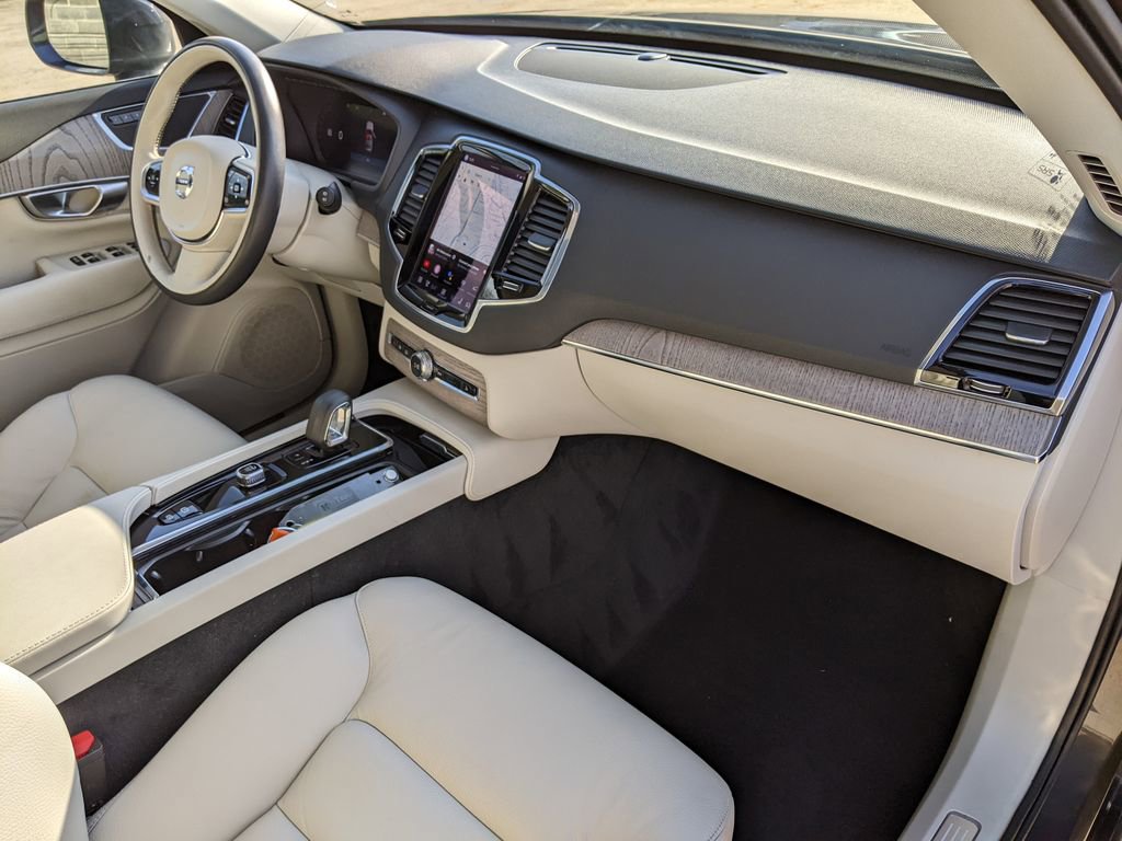 Certified 2024 Volvo XC90 B6 Plus w/ Protection Package image 21
