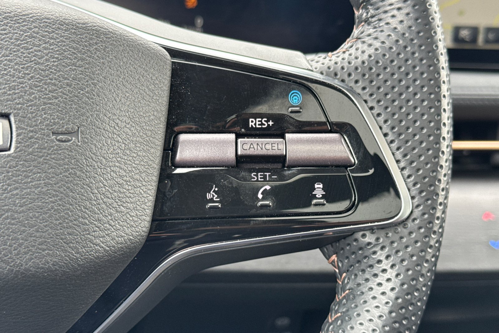 Used 2023 Nissan Ariya AWD image 37