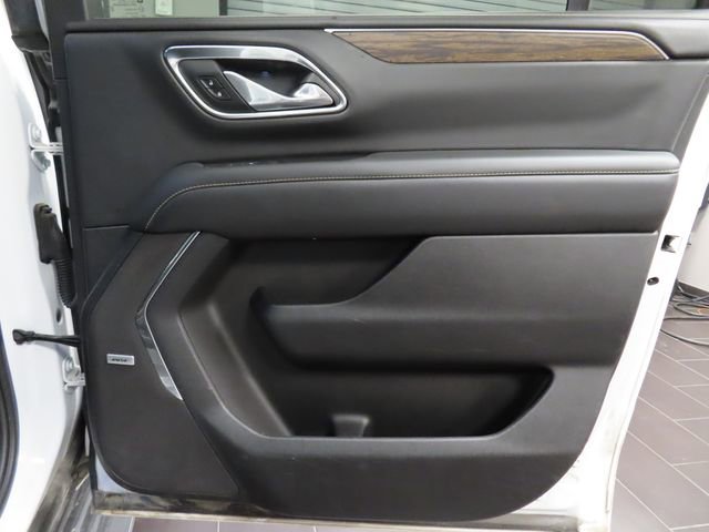Used 2024 Chevrolet Suburban Premier image 14