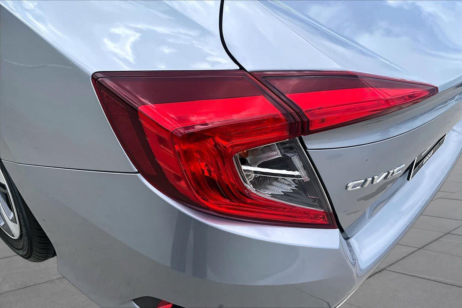 Used 2019 Honda Civic LX image 27
