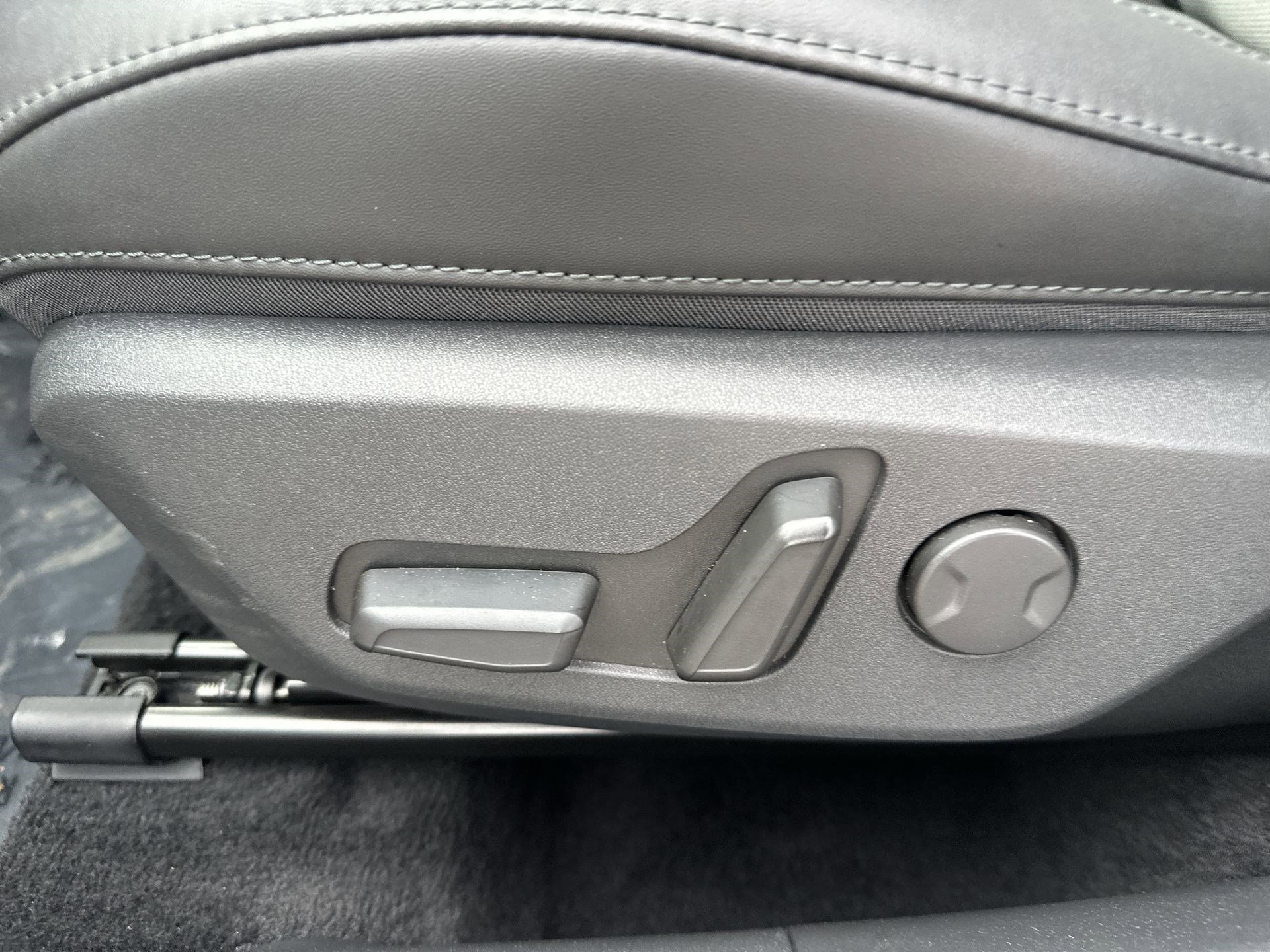 Used 2023 Kia Niro EX image 14