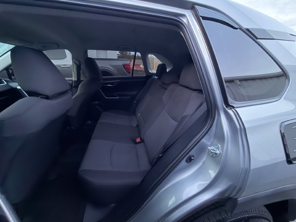 Used 2020 Toyota RAV4 XLE w/ All Weather Liner Package AWD/4WD image 10