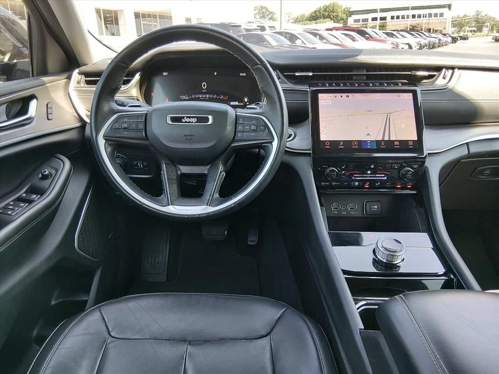 Used 2022 Jeep Grand Cherokee Limited RWD image 11
