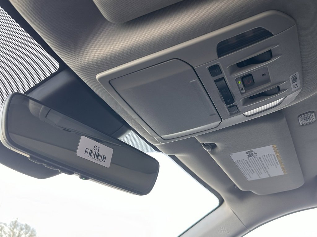 New 2026 Toyota Highlander Limited image 30