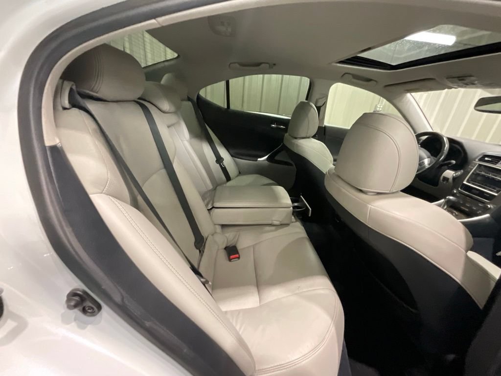 Used 2011 Lexus IS 250 w/ Premium Pkg Value Edition RWD image 16