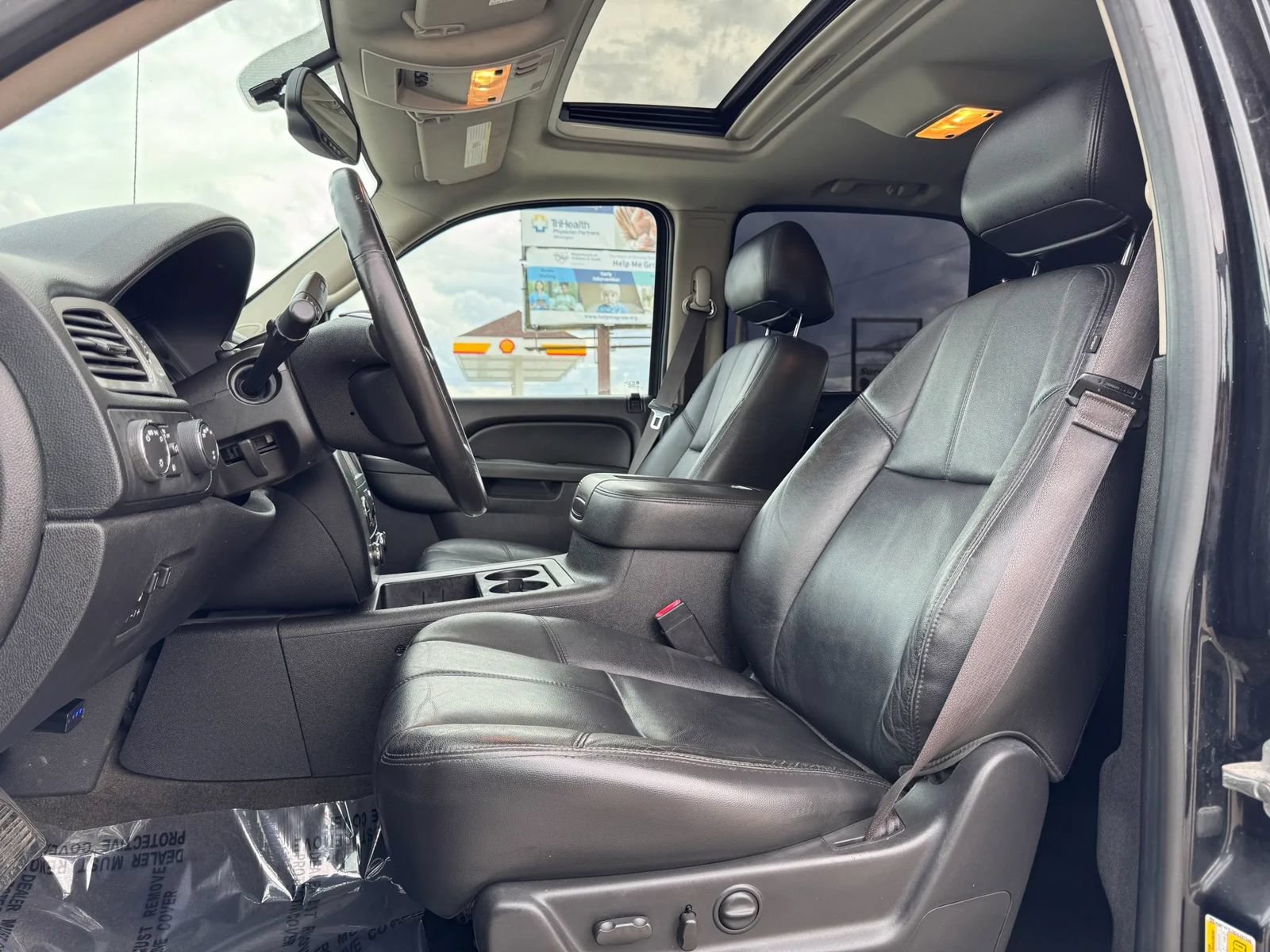 Used 2013 Chevrolet Avalanche LT AWD/4WD image 18