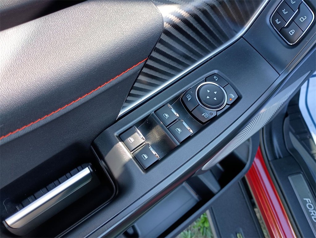 Used 2025 Ford F150 Raptor image 19