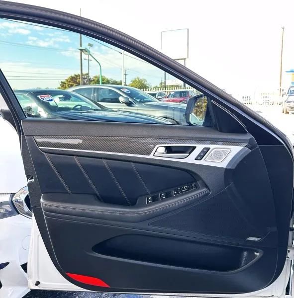 Used 2018 Genesis G80 3.3T Sport image 20