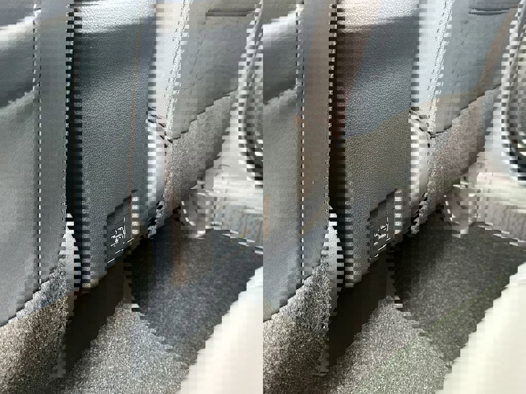 Used 2025 Mitsubishi Eclipse Cross Black Edition image 32