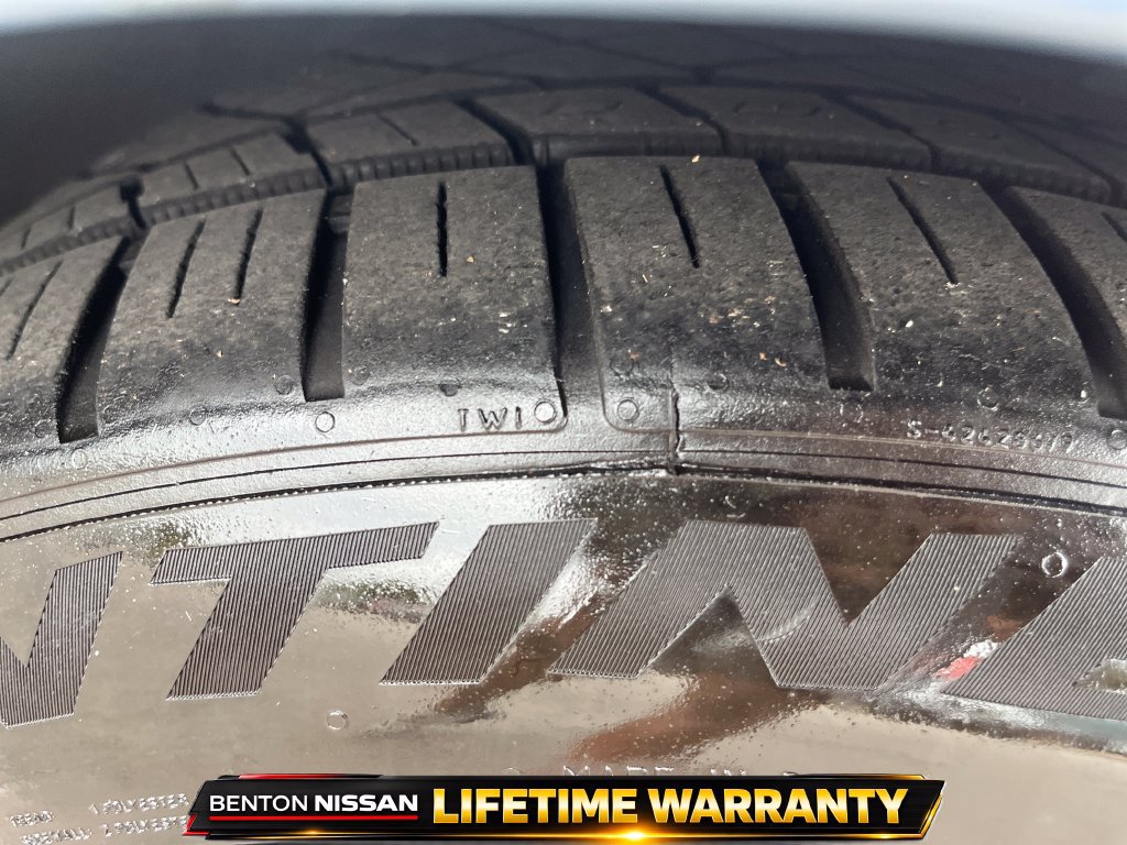 Used 2024 Nissan Z NISMO w/ Floor Mat Package RWD image 13