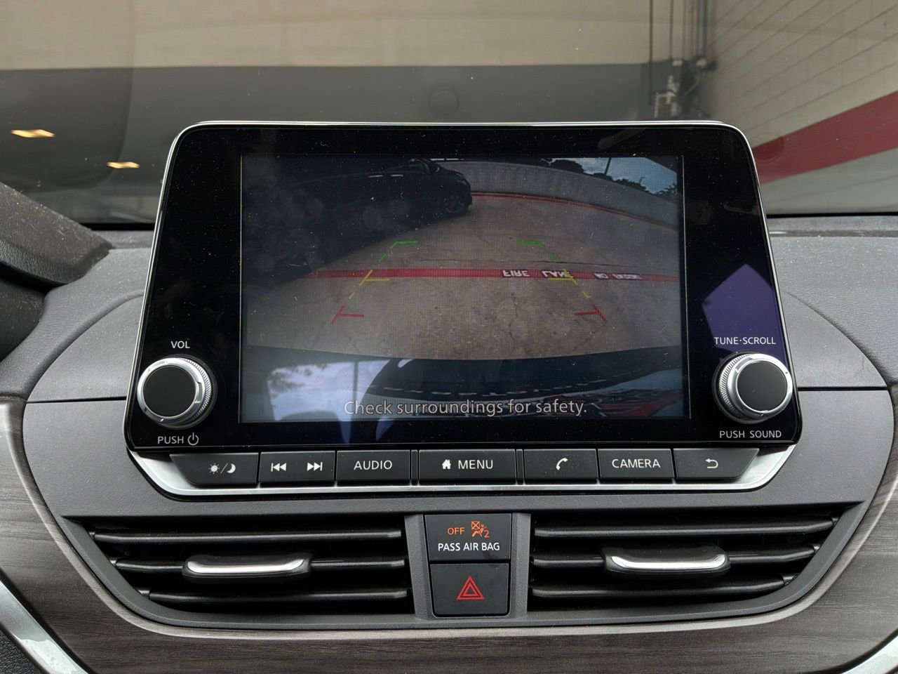Used 2025 Nissan Altima 2.5 SV FWD image 30