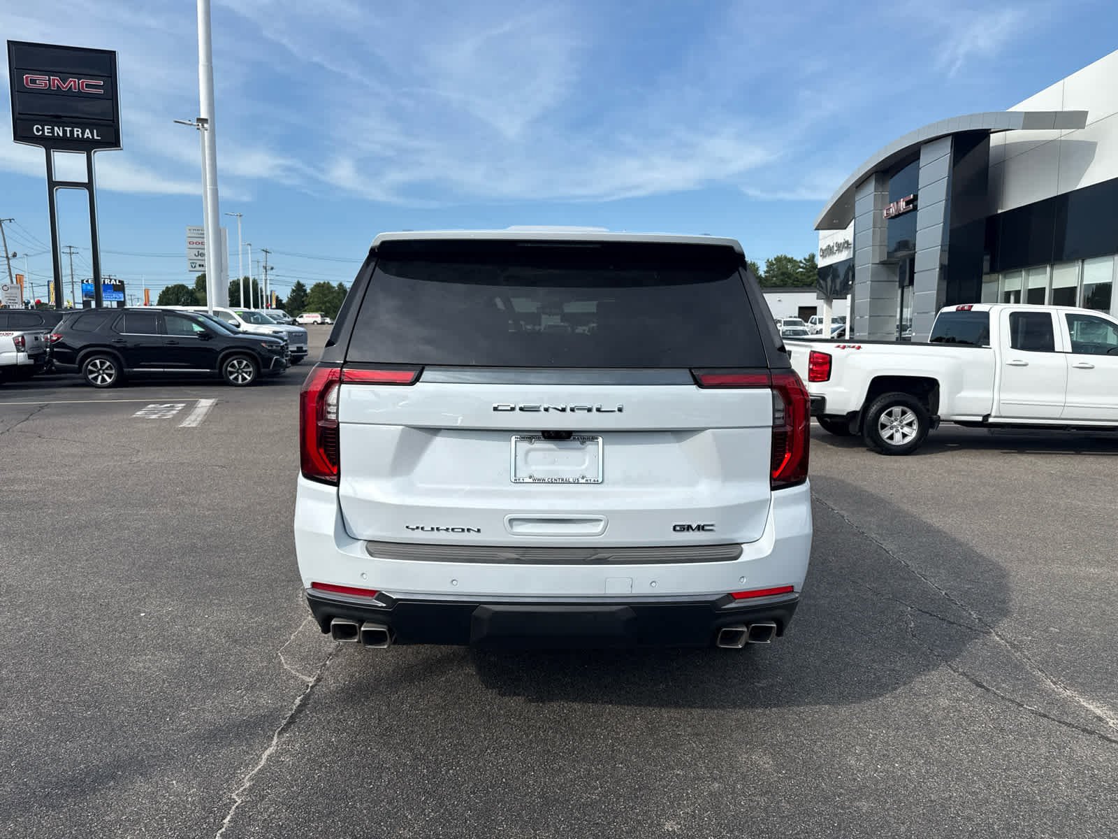 New 2026 GMC Yukon XL Denali Ultimate AWD/4WD image 4