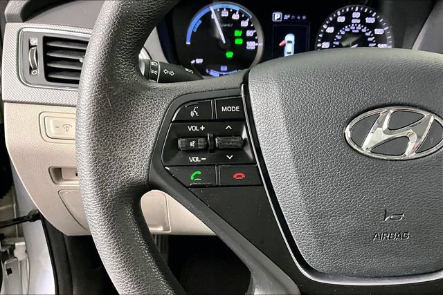 Used 2017 Hyundai Sonata SE FWD image 8