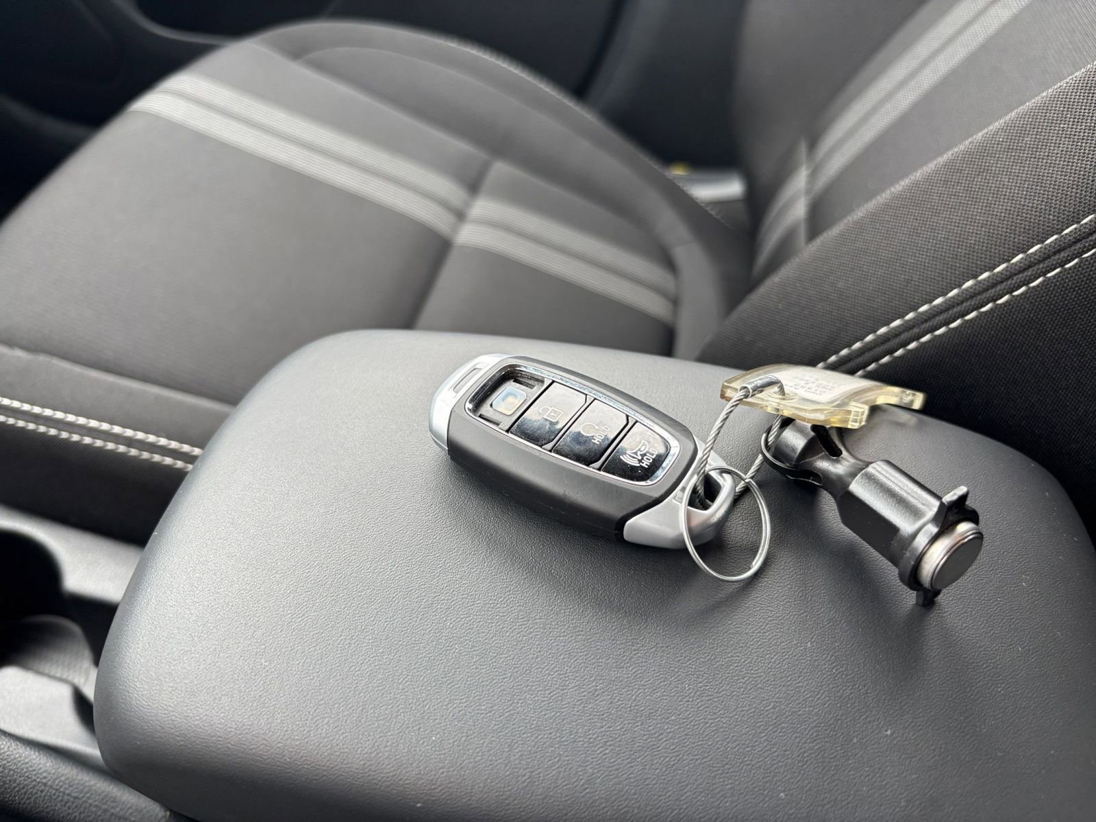 Used 2025 Hyundai Venue SEL FWD image 23