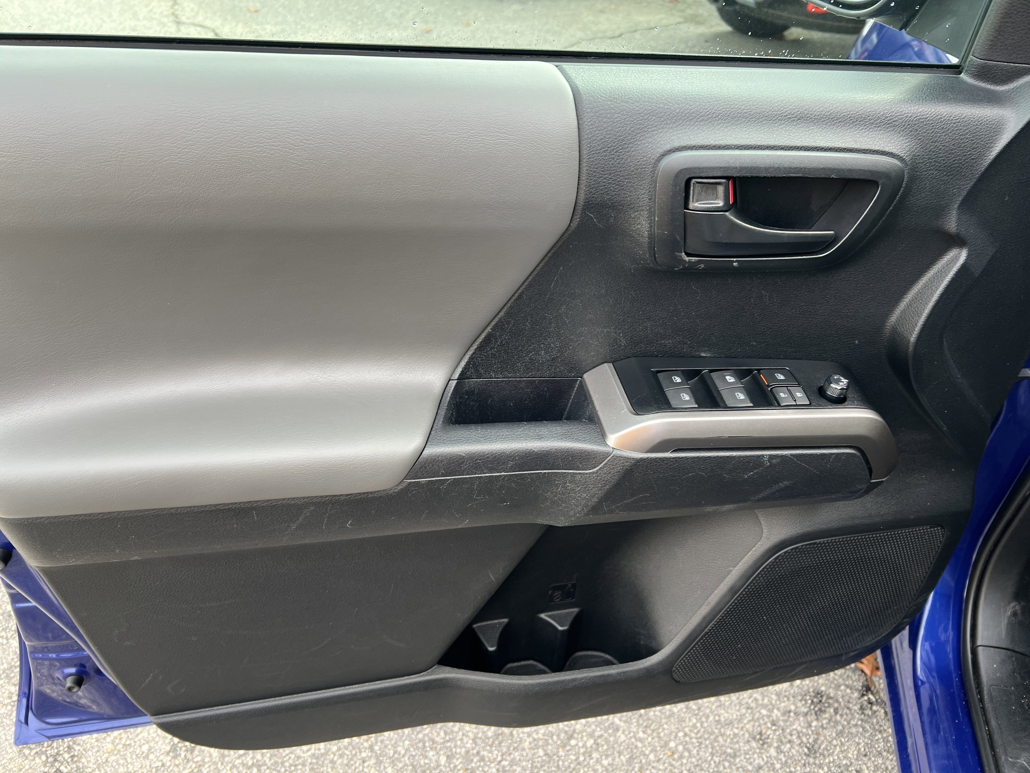 Certified 2023 Toyota Tacoma SR5 image 20