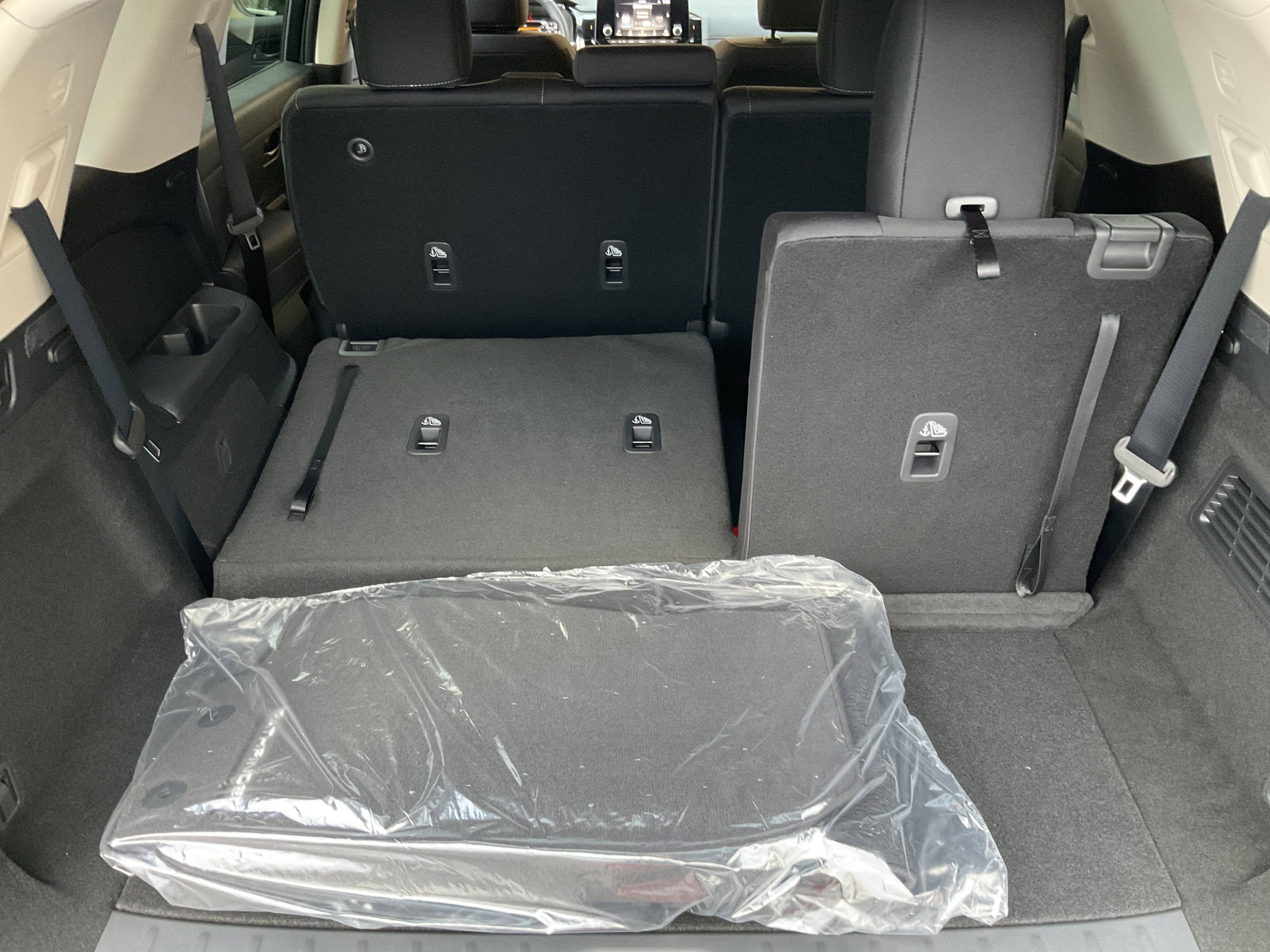 Used 2025 Nissan Pathfinder SV w/ Black Appearance Package image 44