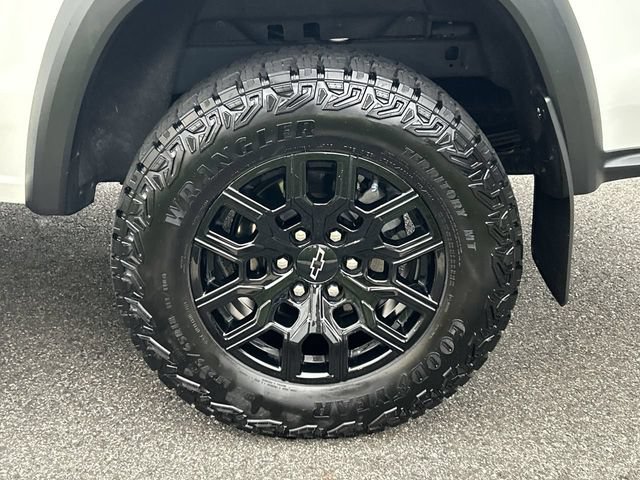Used 2025 Chevrolet Colorado Trail Boss AWD/4WD image 11