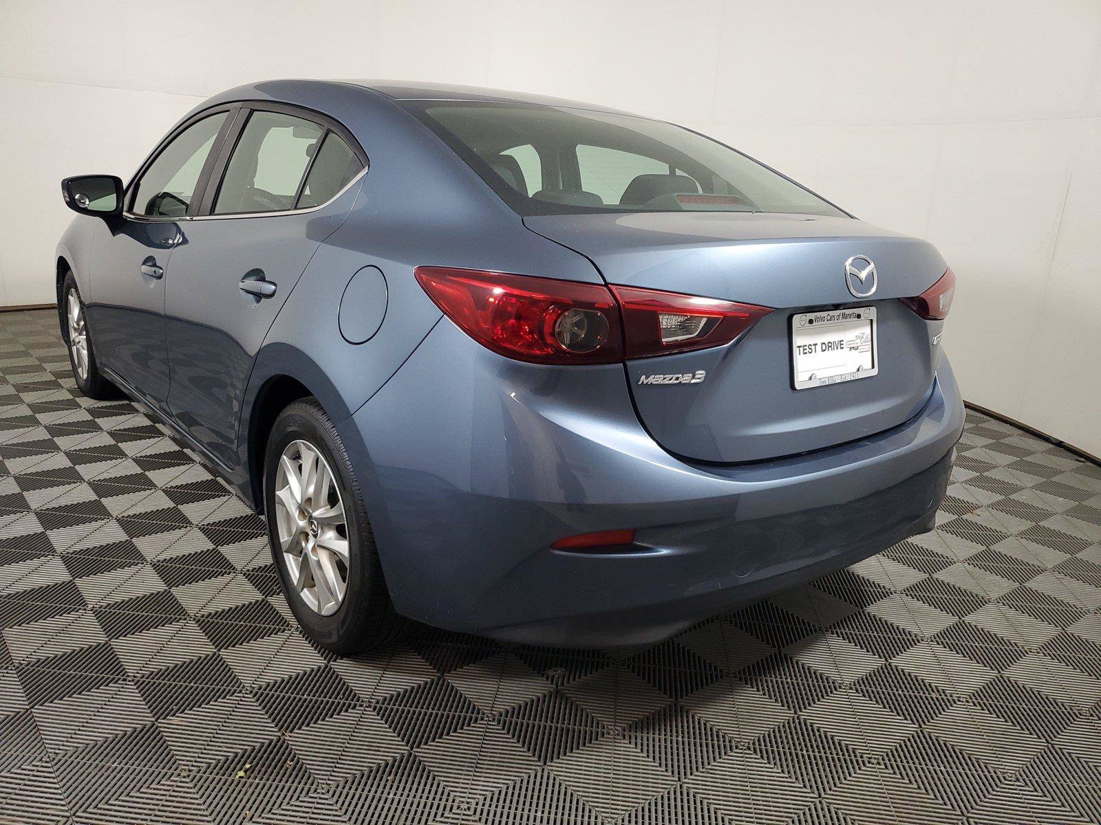 Used 2016 MAZDA MAZDA3 i Sport w/ Preferred Equipment Package FWD image 4