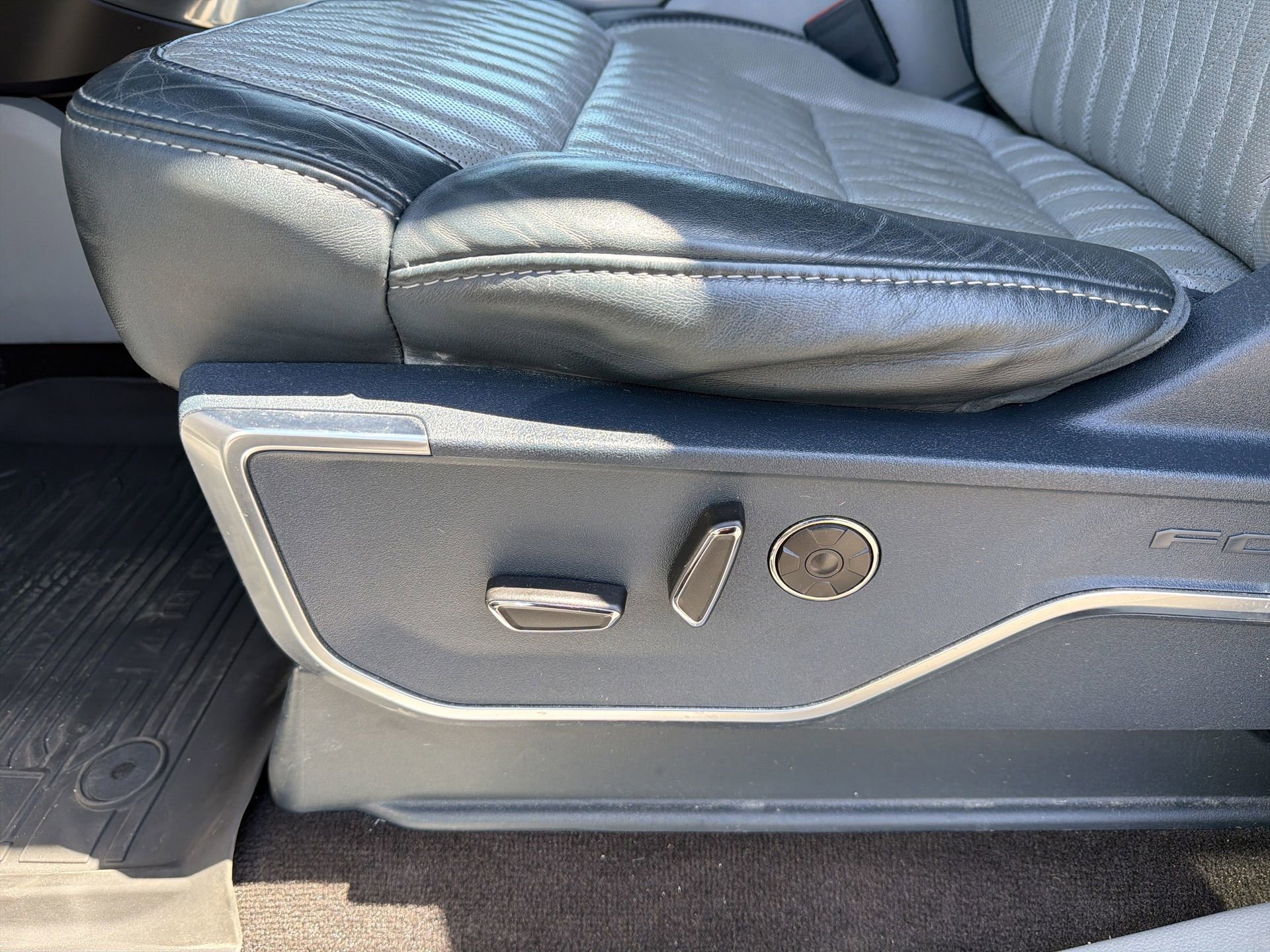 Used 2021 Ford F150 Limited AWD/4WD image 23