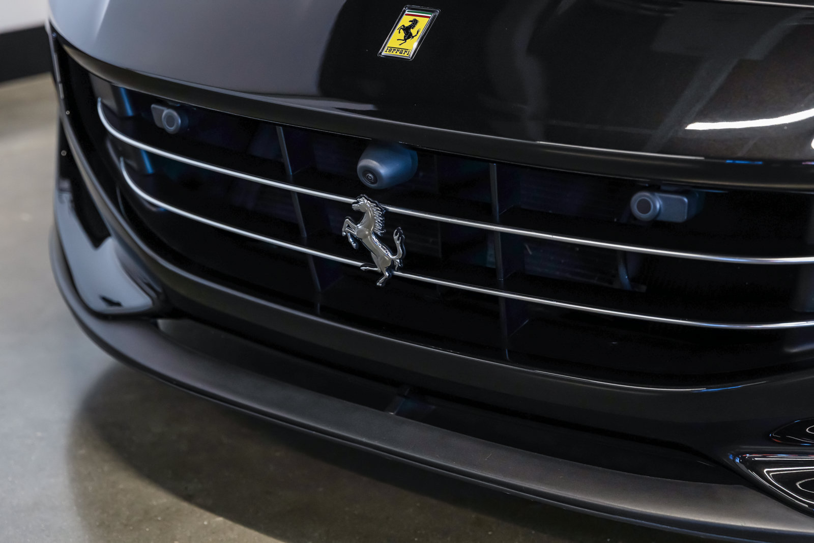 Used 2020 Ferrari Portofino RWD image 26