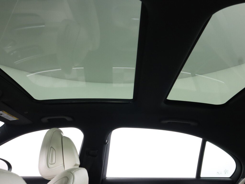 Used 2022 Mercedes-Benz C 300 Sedan image 26