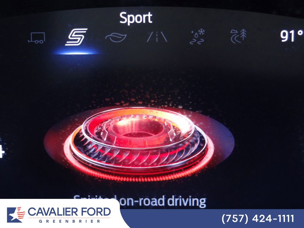 Certified 2025 Ford Explorer ST-Line AWD/4WD image 32