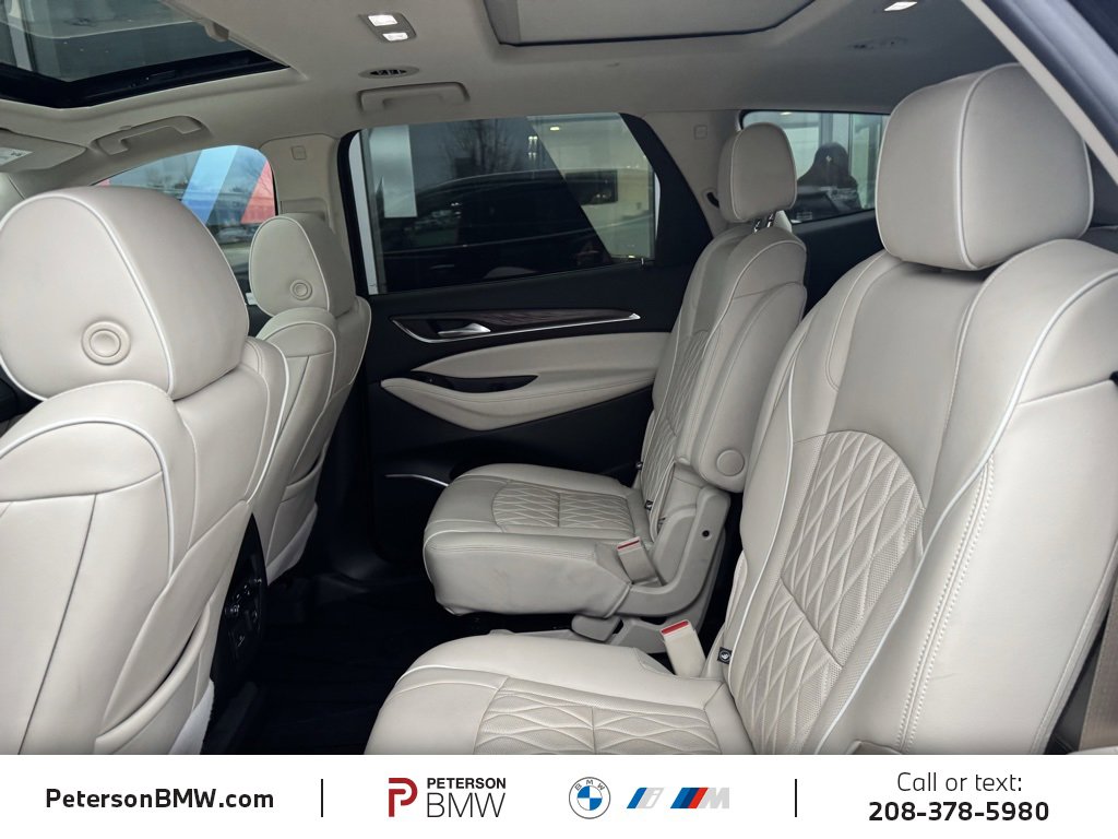 Used 2022 Buick Enclave Avenir w/ Avenir Technology Package image 18