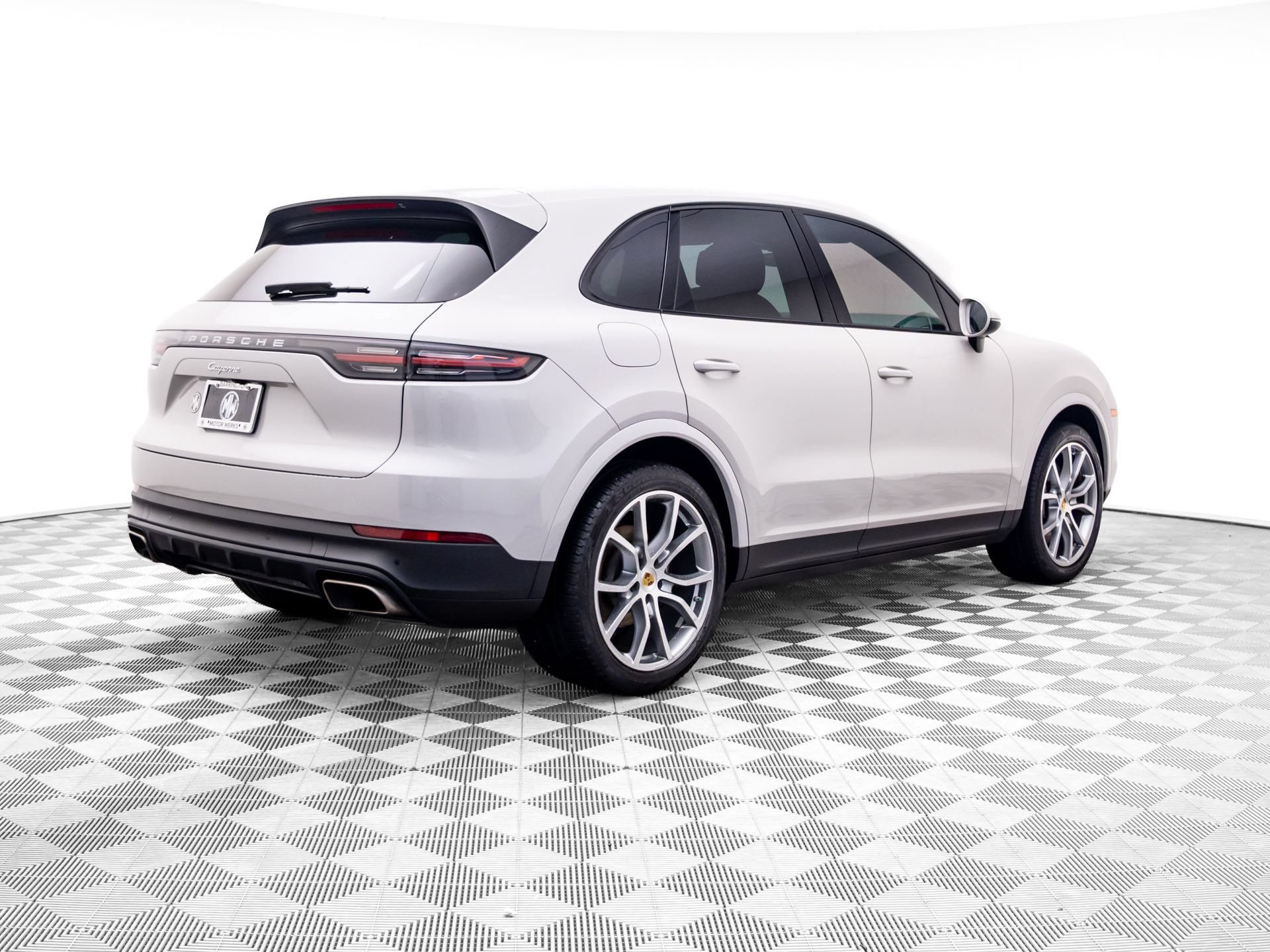 Used 2023 Porsche Cayenne AWD/4WD image 8