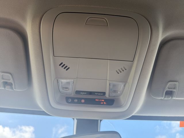 Used 2021 GMC Acadia SLE FWD image 31