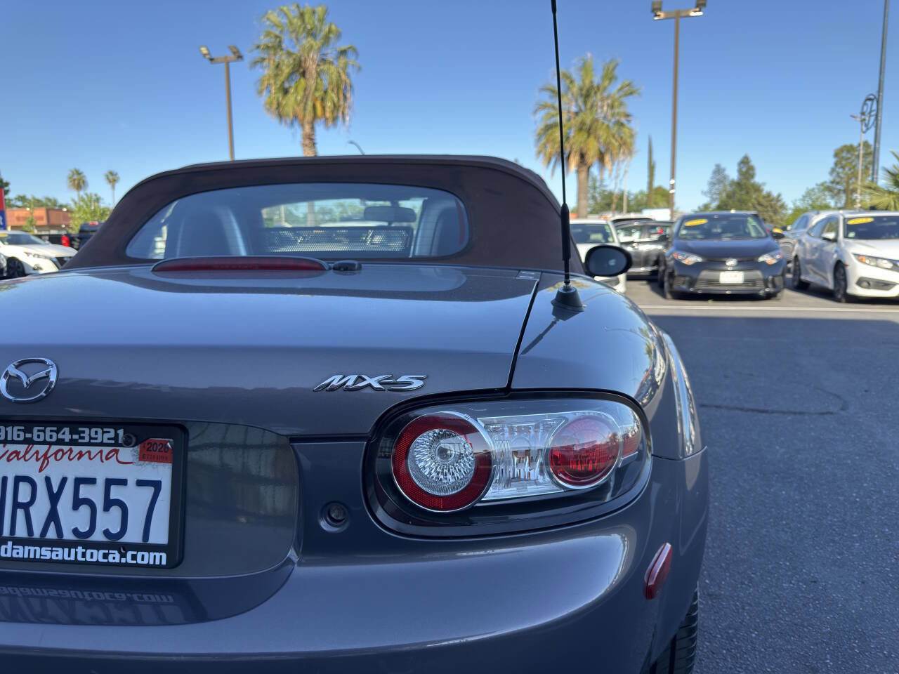 Used 2006 MAZDA MX-5 Miata Grand Touring w/ Premium Pkg RWD image 25