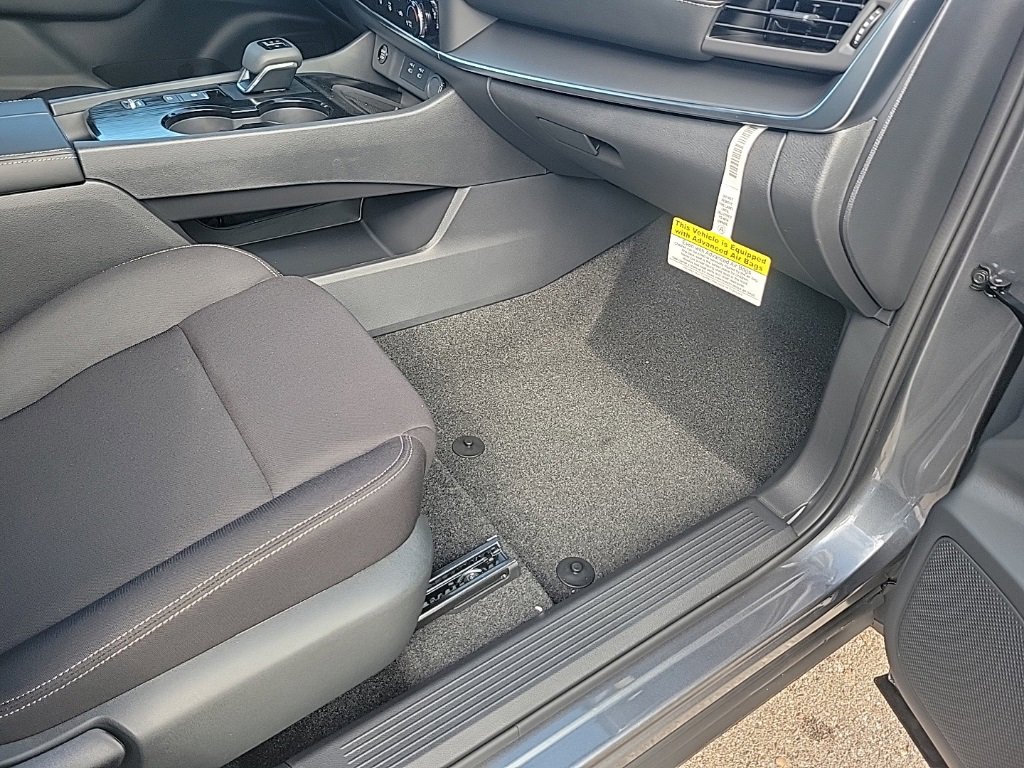 New 2026 Nissan Rogue S image 39