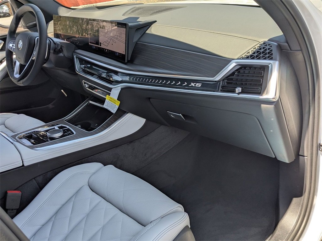 New 2026 BMW X5 sDrive40i image 10