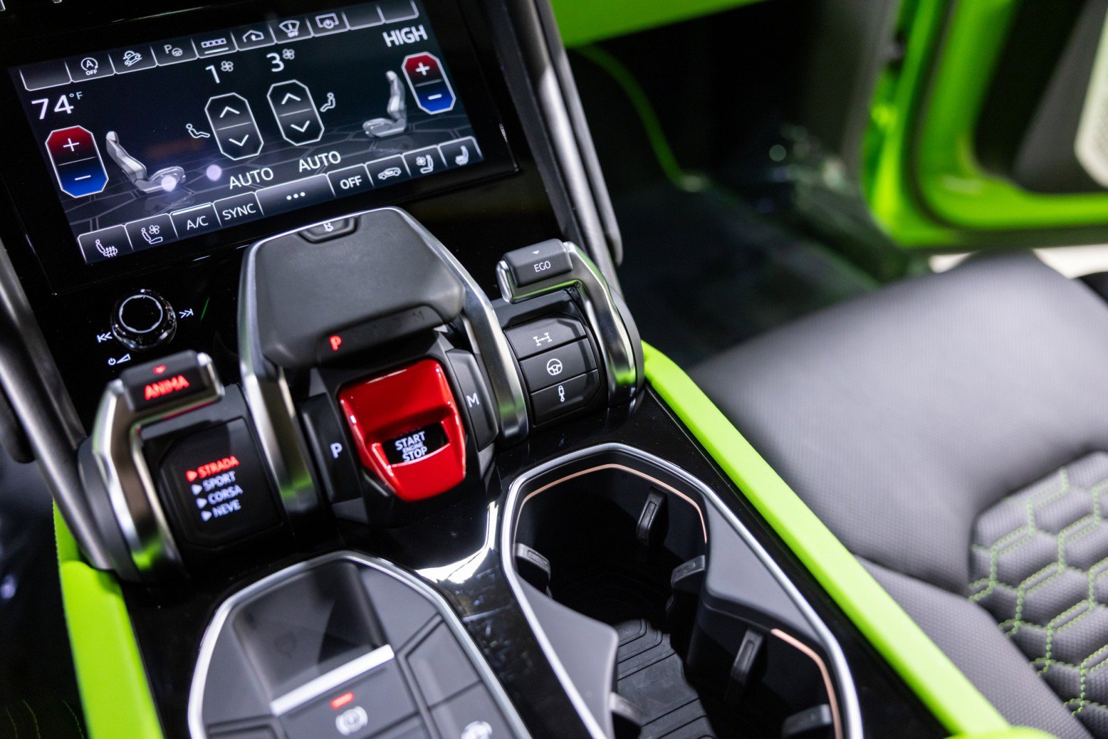 Used 2022 Lamborghini Urus image 47