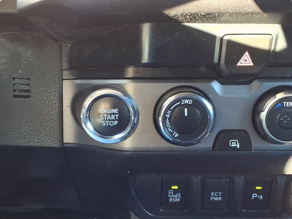 Used 2023 Toyota Tacoma TRD Off-Road w/ Technology Package AWD/4WD image 22