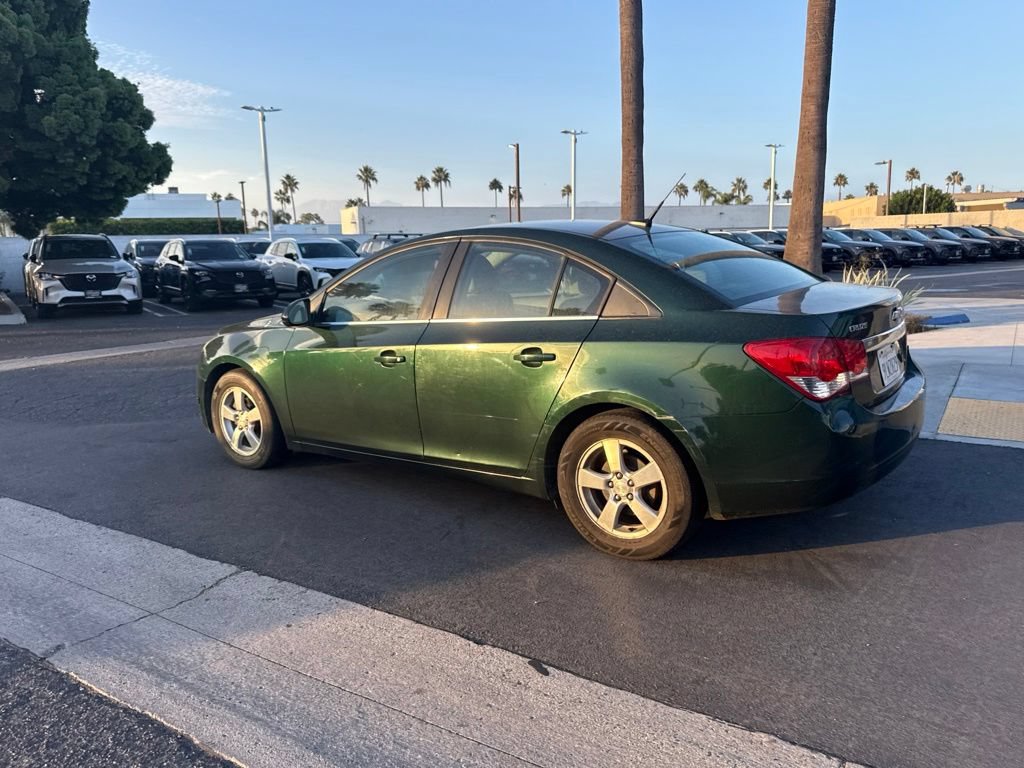 Used 2014 Chevrolet Cruze LT w/ Technology Package FWD image 11